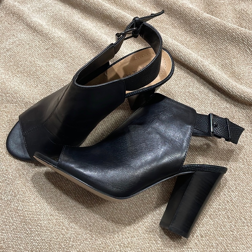 Tahari leather heels